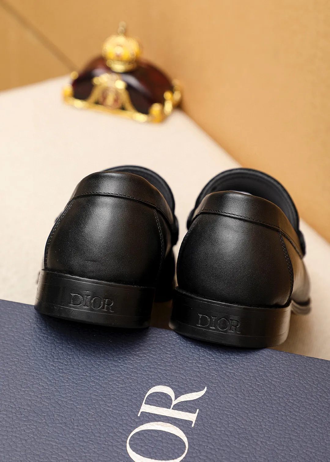 Men's shoes 💰480 💐 Product trademark: Dior "Dior" casual leather shoes Regular size: 39-44 (38.45.46🉑️Customized) Product materials: Selected Italian imported first-layer calfskin upper, imported water-dyed 🐂 cowhide lining. Strong three-dimensional visual effect, original outsole color: 1⃣️color optional